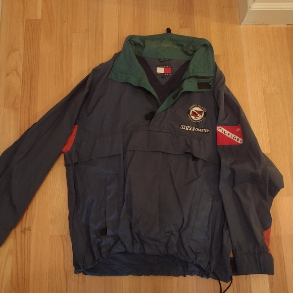 Tommy Hilfiger - Picture 2 of 3